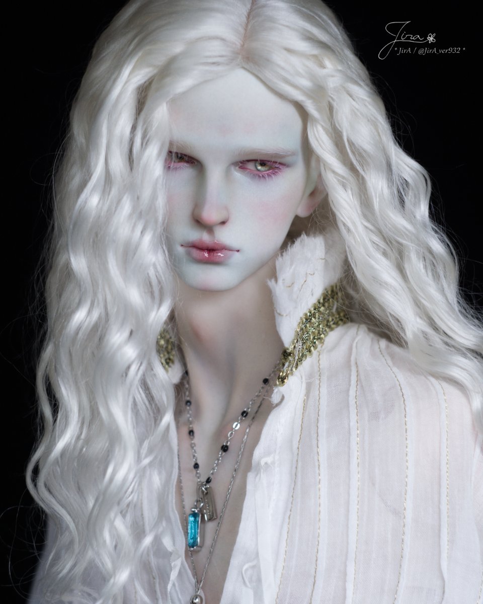 JirA_ver932's tweet image. Anima出品子(ホワイト肌)。
真っ白な肌とバラ色の粘膜、青い毛細血管。白を強調するように塗って、アルビノ風じゃなく、アルビノそのものを目指した子。
IOSのホワイト肌は純白手前のミルク色。ホワイト肌のLLTボディだとそこそこ色差があります。

#MIDORI_shop #iosdoll