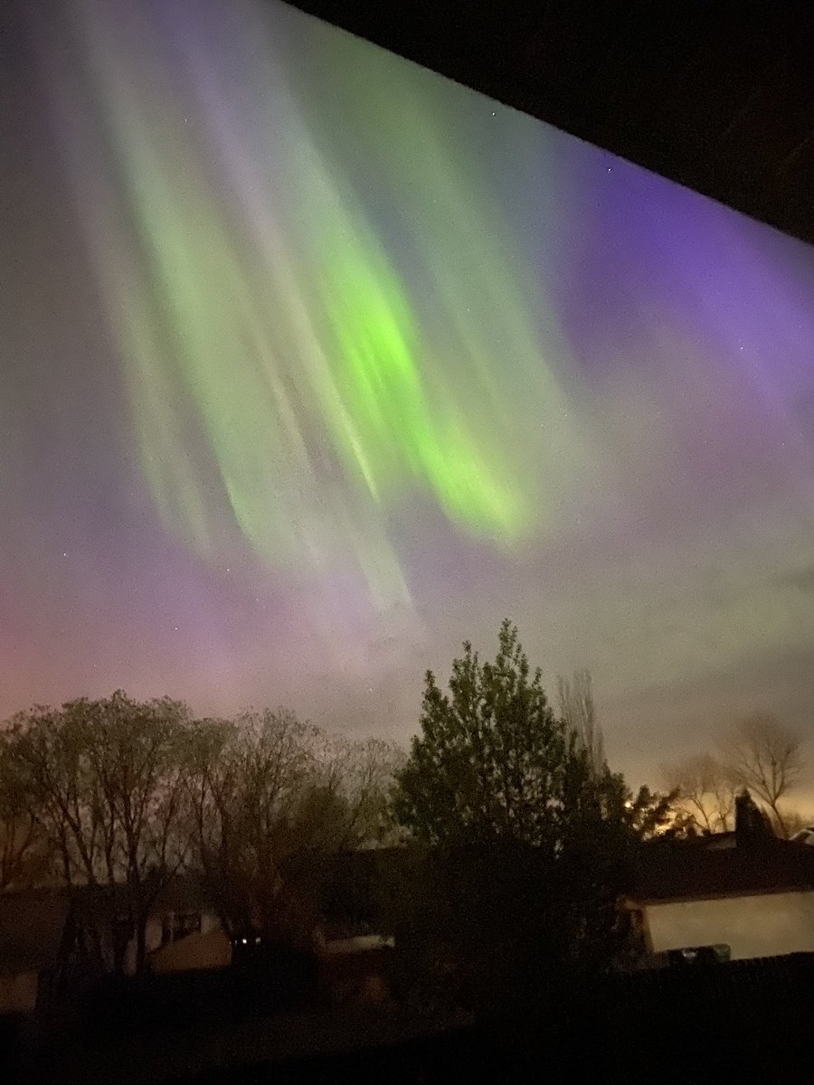 PrimroseRob's tweet image. #Auroraborealis 

Got a few pictures of the light show last night around 3 am. 
Unusual as they were in the west and south.