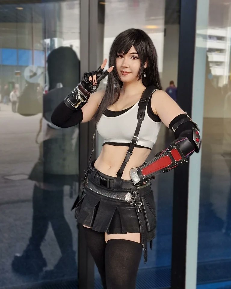 miiukadoo's tweet image. Die #FantasyBasel war für mich eine mega tolle Veranstaltung ♡
Super vielseitige Con, für jeden ist etwas dabei. 🩷🥺🫶🏻
.
.
.
#fantasybasel2024 #fantasybaselcosplay #tifa #tifacosplay #tifalockheart #tifalockheartcosplay #finalfantasy #finalfantasycosplay #germancosplayer