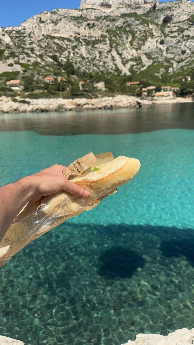 Randonnée sous un gros soleil ☀️ puis plongeon dans une eau turquoise
Voilà à quoi se résume le bonheur 😎