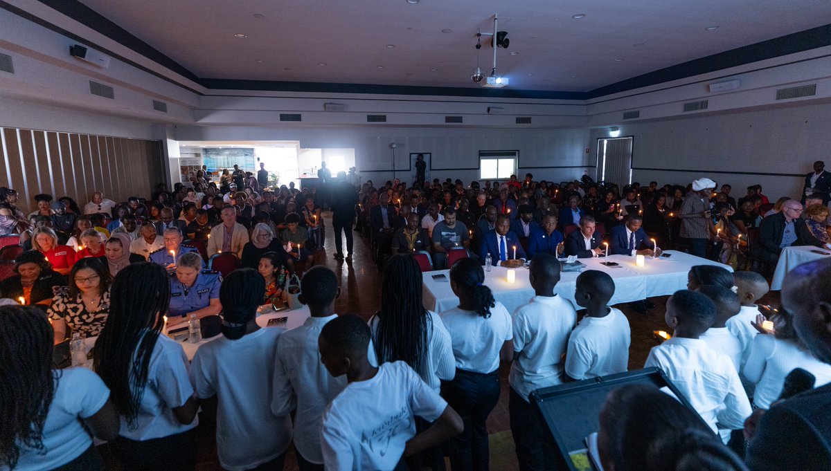 Rwanda High Commission in Singapore (@rwandasingapore) on Twitter photo This afternoon, High Commissioner <a href="/Jadouwihanganye/">Amb. Jean de Dieu UWIHANGANYE</a> and the Mayor of <a href="/citystirlingwa/">City of Stirling</a>, His Worship Mark Irwin, joined hundreds of Rwandans living in Western Australia, as well as friends of Rwanda, to mark the 30th commemoration of the 1994 Genocide against the Tutsi.
#Kwibuka30 This afternoon, High Commissioner <a href="/Jadouwihanganye/">Amb. Jean de Dieu UWIHANGANYE</a> and the Mayor of <a href="/citystirlingwa/">City of Stirling</a>, His Worship Mark Irwin, joined hundreds of Rwandans living in Western Australia, as well as friends of Rwanda, to mark the 30th commemoration of the 1994 Genocide against the Tutsi.
#Kwibuka30