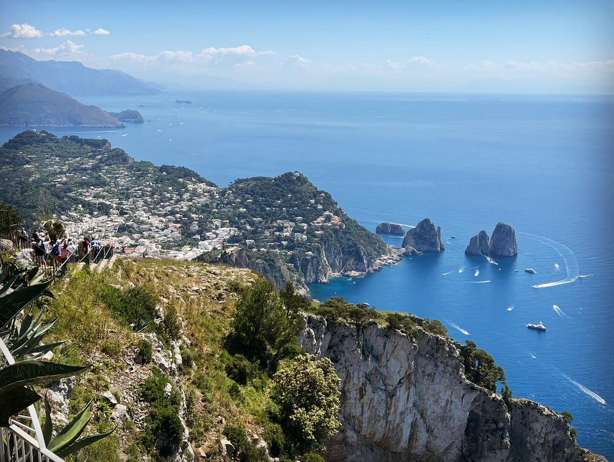 AmyJantzer's tweet photo. This chairlift in Capri was so specular. The view from the top was amazing! https://t.co/JA63zc7q6P