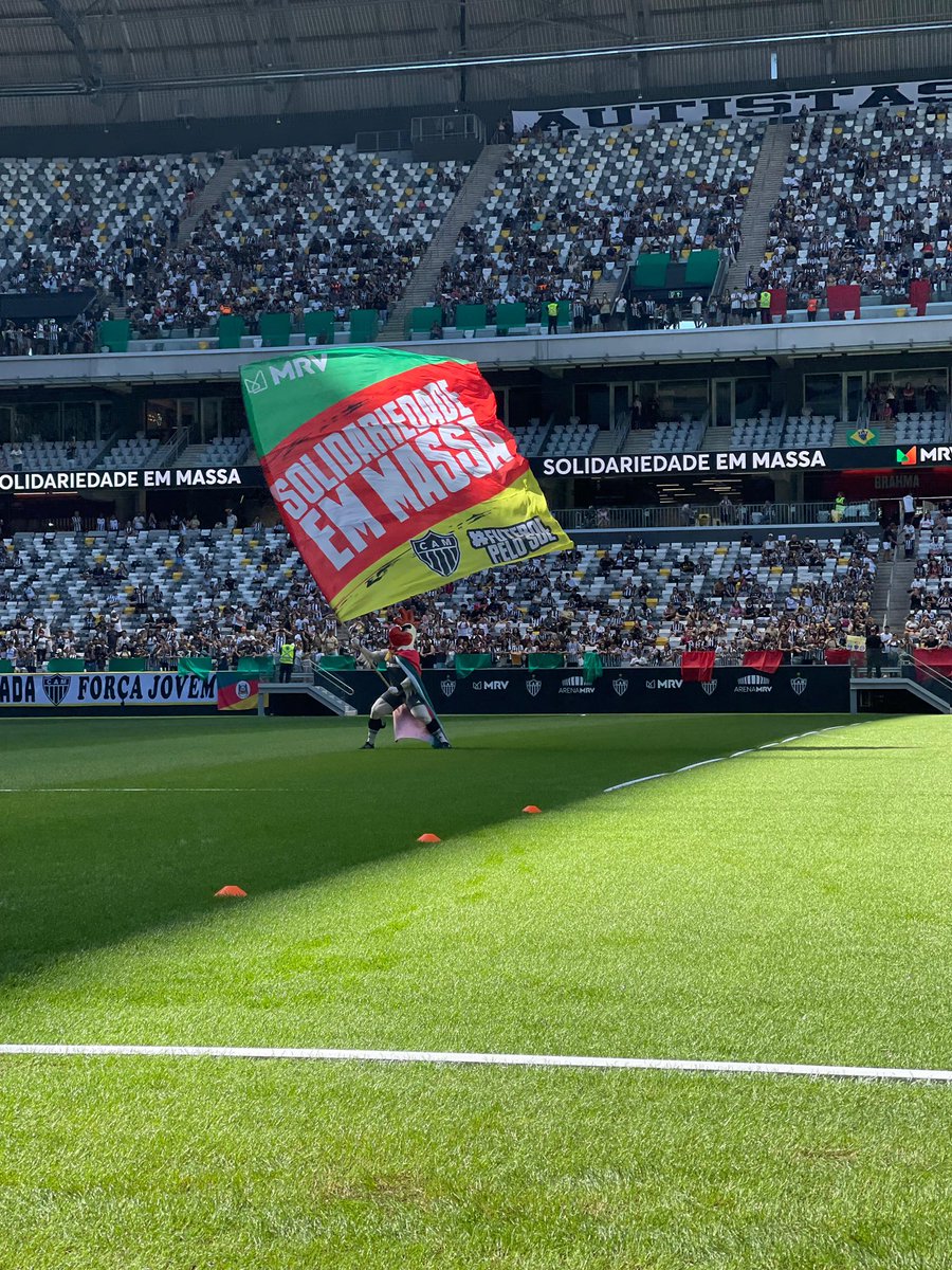💚❤️💛 O melhor mascote do país tá fechado com a campanha! 

Faça como ele, contribua como puder e seja parte fundamental na recuperação do Rio Grande do Sul! 

#FutebolPeloSul | #SolidariedadeEmMassa