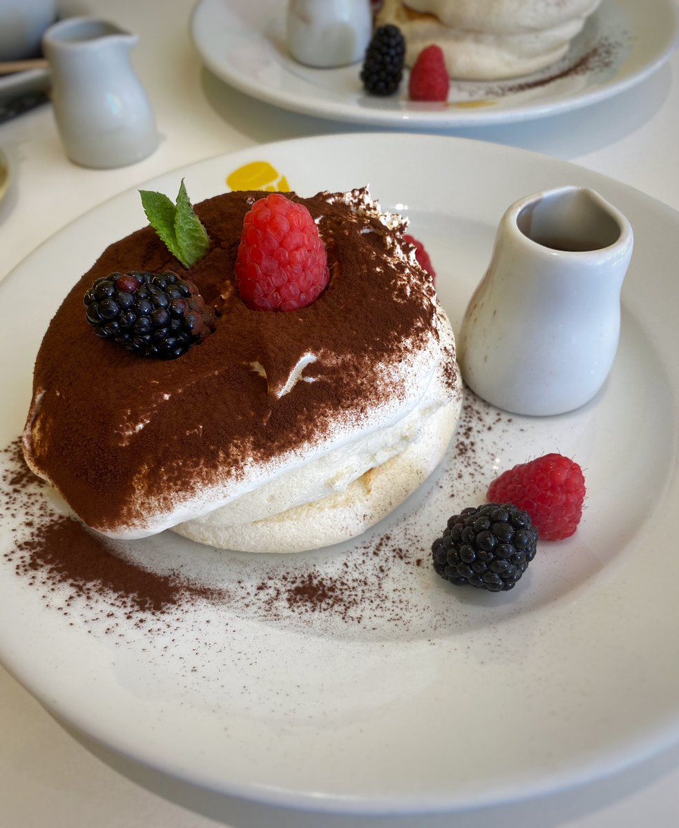 Tiramisu soufflé pancakes 😍