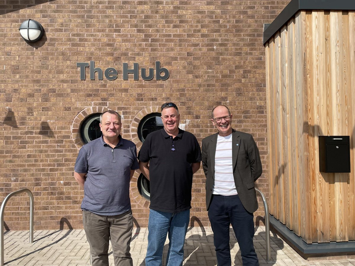 Great to catch up with @perthcitynorth @CllrJohnRebbeck at the @Letham4All Hub this morning. A cracking coffee in the new cafe from John while Ian cooked the bacon rolls. Local councillors and the MSP in the community