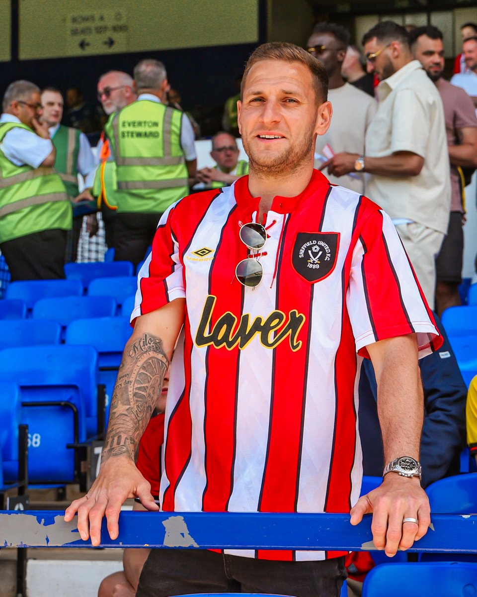 Supporting the Blades this afternoon 🙌 Great to see you, @billysharp10 ❤️