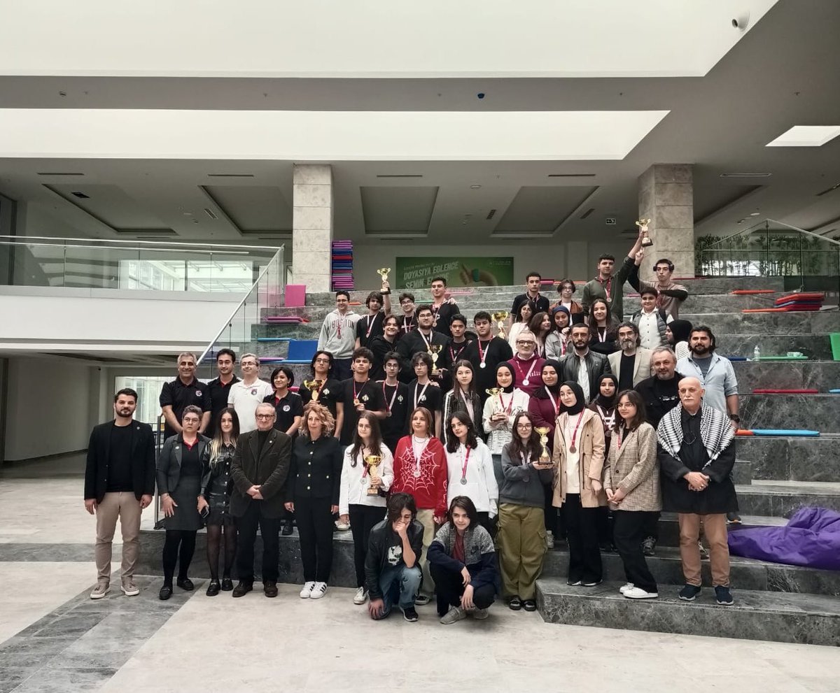 Doğan Cüceloğlu Fen Lisesi (@dcfenlisesi) on Twitter photo Okul Sporları Genç Erkekler Satranç Dalında İstanbul 2. Olan takımımızı ve öğretmenlerimizi tebrik ediyoruz
♟️🏆🥇
<a href="/MucahitYentur/">Murat Mücahit Yentür</a>
<a href="/muratgozudok1/">Murat Gözüdok</a>
<a href="/sametkukal/">Samet Kukal</a> Okul Sporları Genç Erkekler Satranç Dalında İstanbul 2. Olan takımımızı ve öğretmenlerimizi tebrik ediyoruz
♟️🏆🥇
<a href="/MucahitYentur/">Murat Mücahit Yentür</a>
<a href="/muratgozudok1/">Murat Gözüdok</a>
<a href="/sametkukal/">Samet Kukal</a>