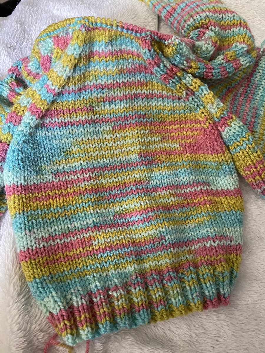 #MHHSBD #wip Working on this rainbow baby cardigan today 🩷🩵💛🧶 Bettysmumknits.etsy.com