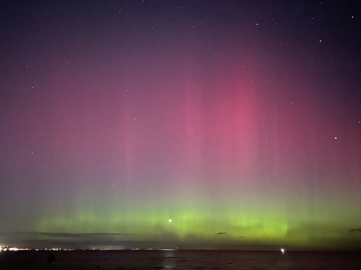 Dancing slowly across the Southern Sky #AuroraAustralis #melbourne #naarm