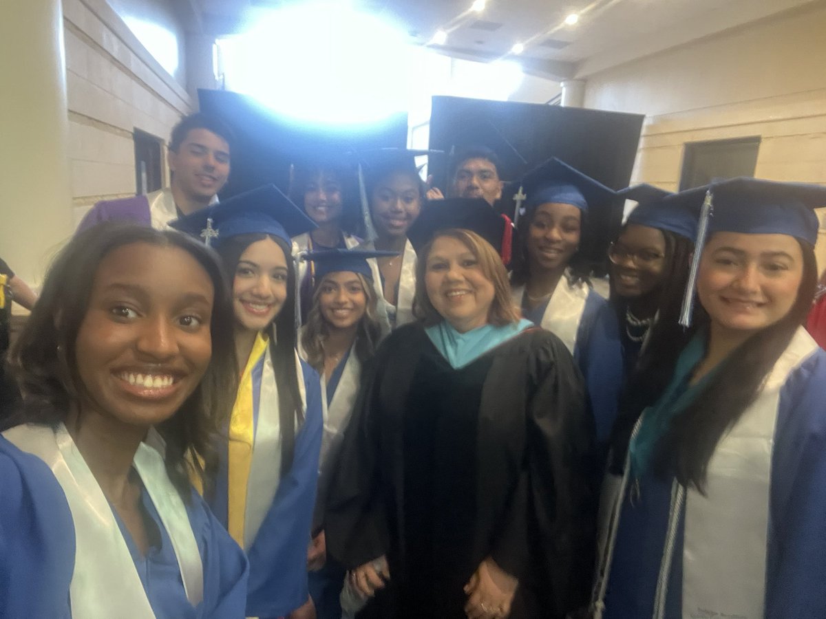 Day 2 of Lone Star College graduation - Hanging out with a few of our CFISD seniors as they get ready to walk across the stage!  Associate Degree before receiving their high school diploma!!#CFISDSPIRIT