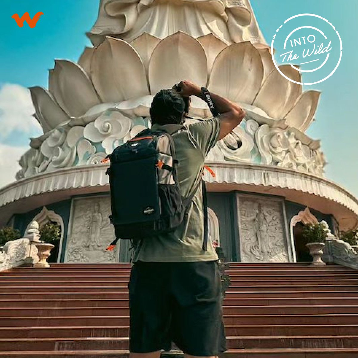 Our explorer Dhiraj Malode and the Wildcraft Shutterbug Rucksack look like the perfect duo for capturing great views! The rucksack compartmentalises and cushions all the camera equipment, making our explorer #ReadyForAnything

#intothewild #explorer #Wildcraftedforyou
