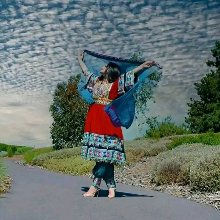 💪پياوړی/پياوړې اوسه !
ژوند دې مور نده... 
چې زړه درباندې بد کړي .