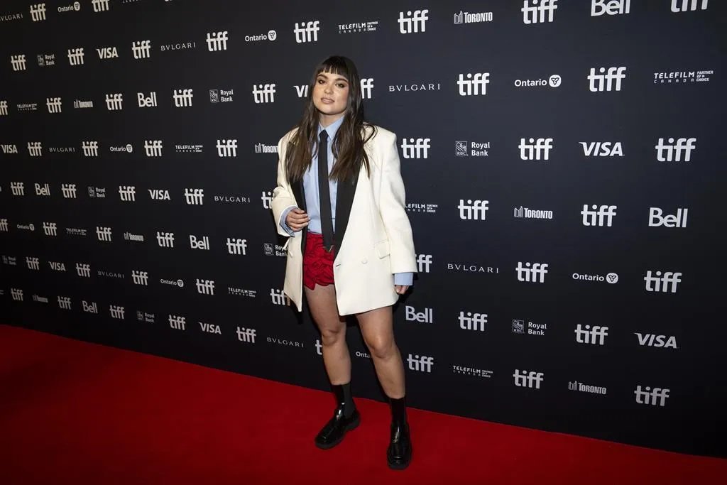 Devery Jacobs shines at a less star-studded TIFF, spotlighting indie gems like 'Backspot'! A queer cheerleading film that's stealing hearts and creating a buzz for more indie globalnews.ca/news/9949848/d…