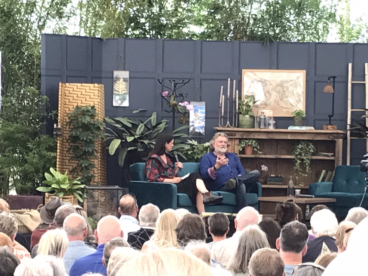 A great quote from the legend Si King @HairyBikers today at Malvern Spring Show. “I have never grown a carrot that looks like a carrot!” @GWandShows