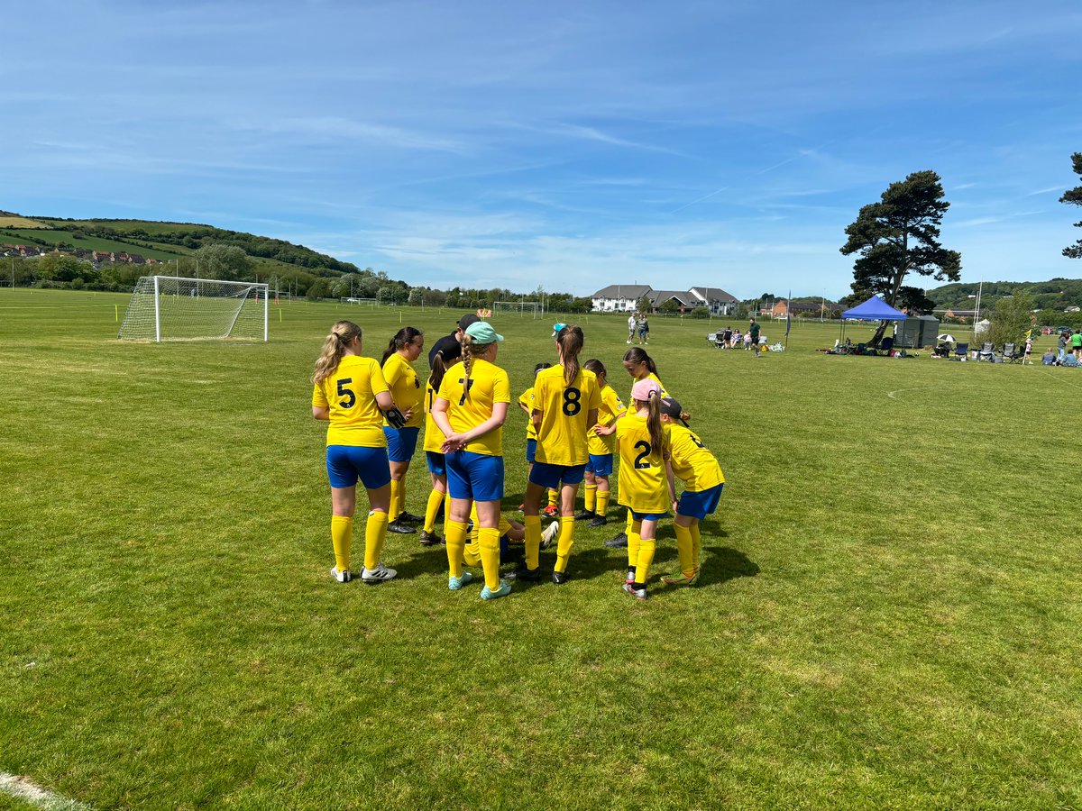 Our girls are Welsh Semi-Finalists, knocked out of the competition just before the final. We are so proud of them! 🏴󠁧󠁢󠁷󠁬󠁳󠁿⚽️ Now our sights are set on tomorrow’s Tag Rugby tournament! A big thank you to our parents and families who have joined us at Aberystwyth this weekend! 🏉👏🏻💛💙