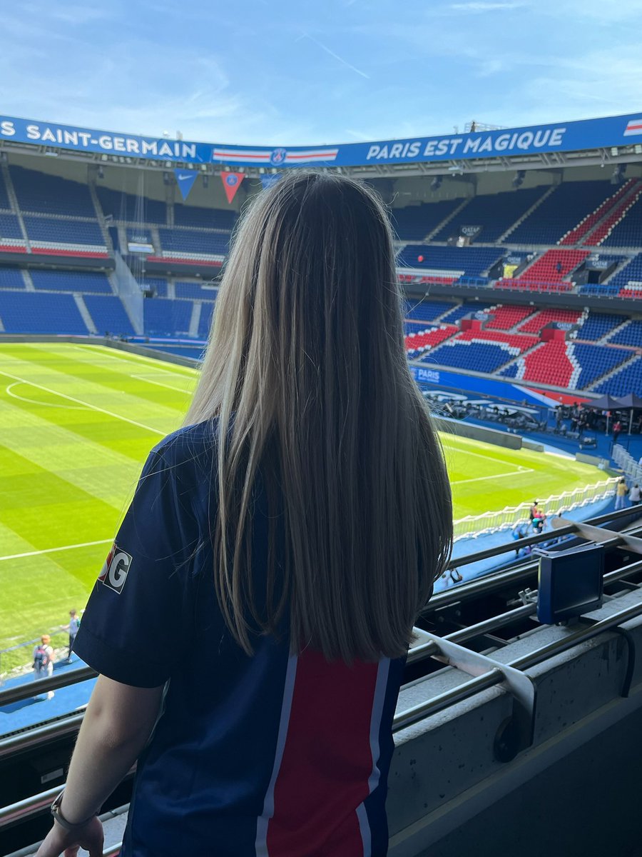 meganft9's tweet photo. ❤️💙 https://t.co/bMsAz7JaWJ