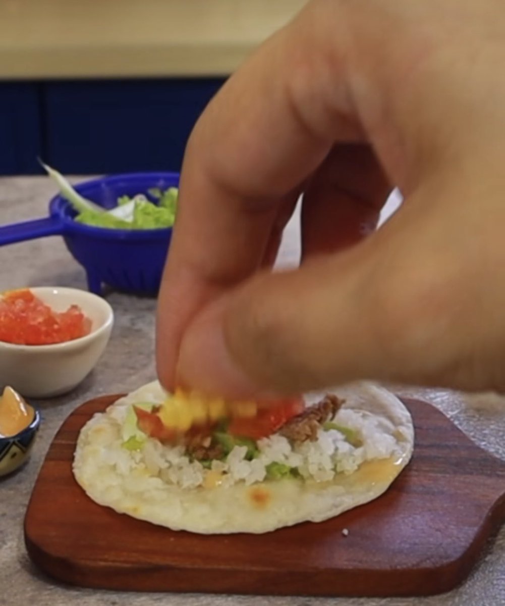 JoelSorrell's tweet photo. The economy is strong. This taco meal is down .03 cents from this time last year.
#whatinflation #trustthefed https://t.co/QszErP4myl