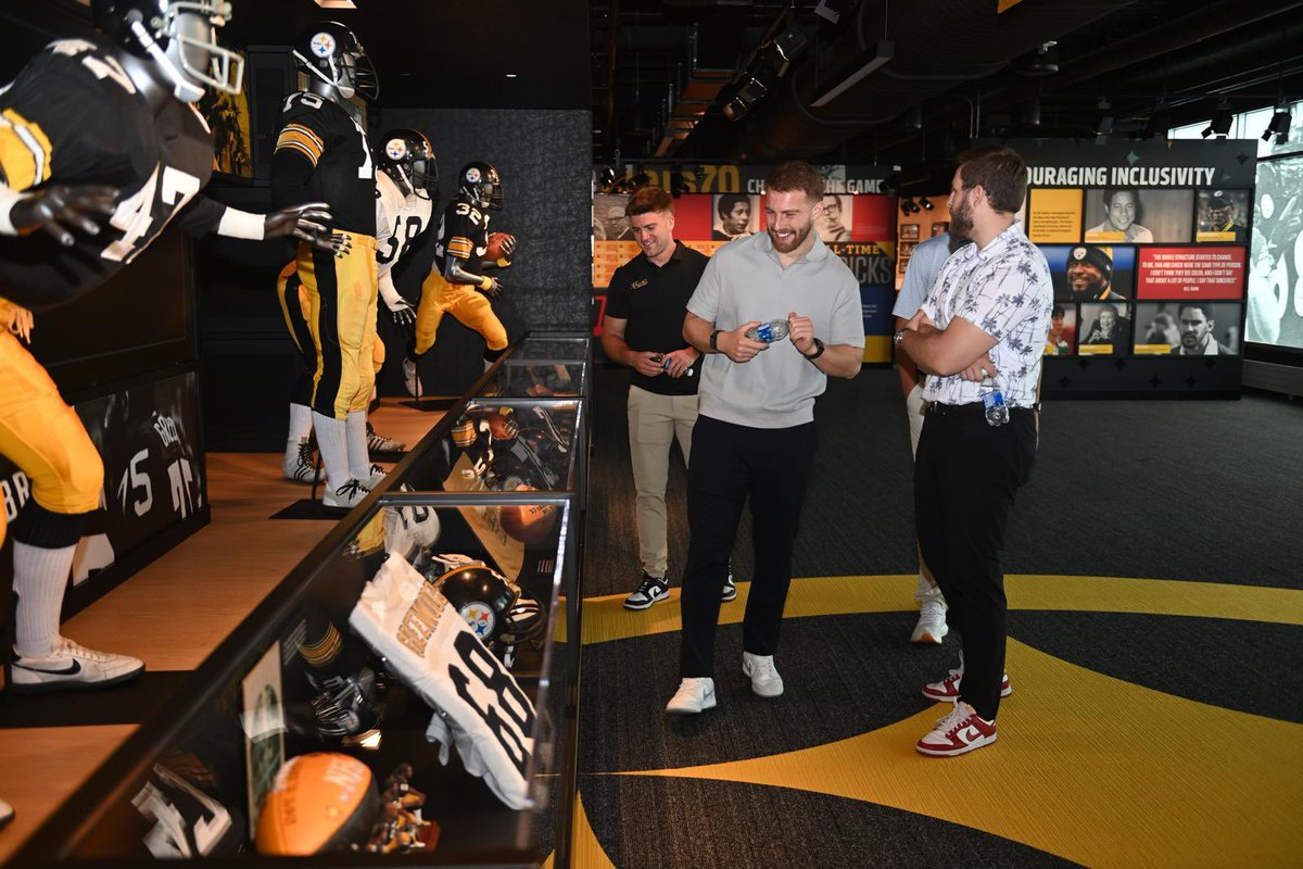 Mark Jackson took in Steelers history 📖 with other Rookie Minicamp participants on Friday night, touring the Steelers Hall of Honor Museum at @AcrisureStadium. 🏉 

#SteelersIreland
#HereWeGo