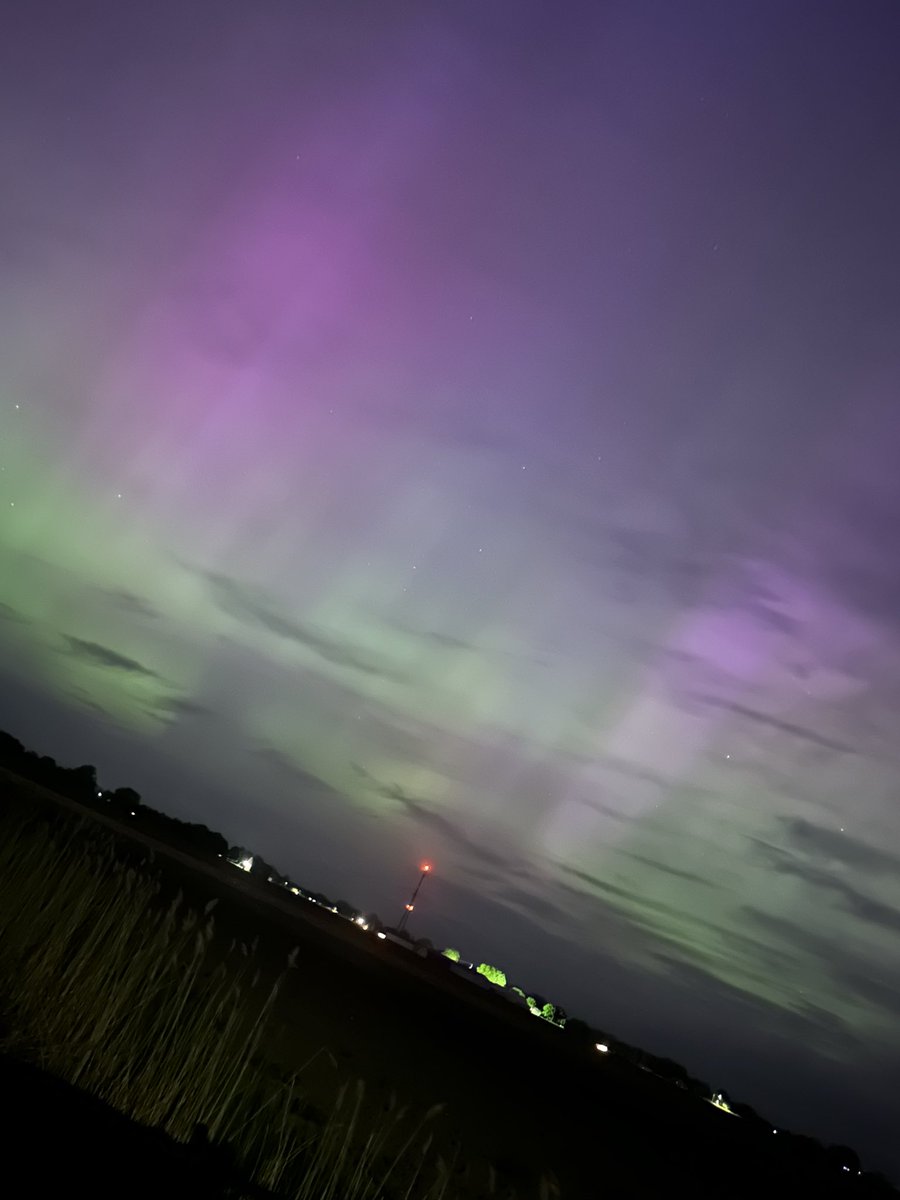 stacy_darrow's tweet photo. About last night….absolute magic! #Auroraborealis #bucketlist #chasingthesky https://t.co/20YXj0VEtW