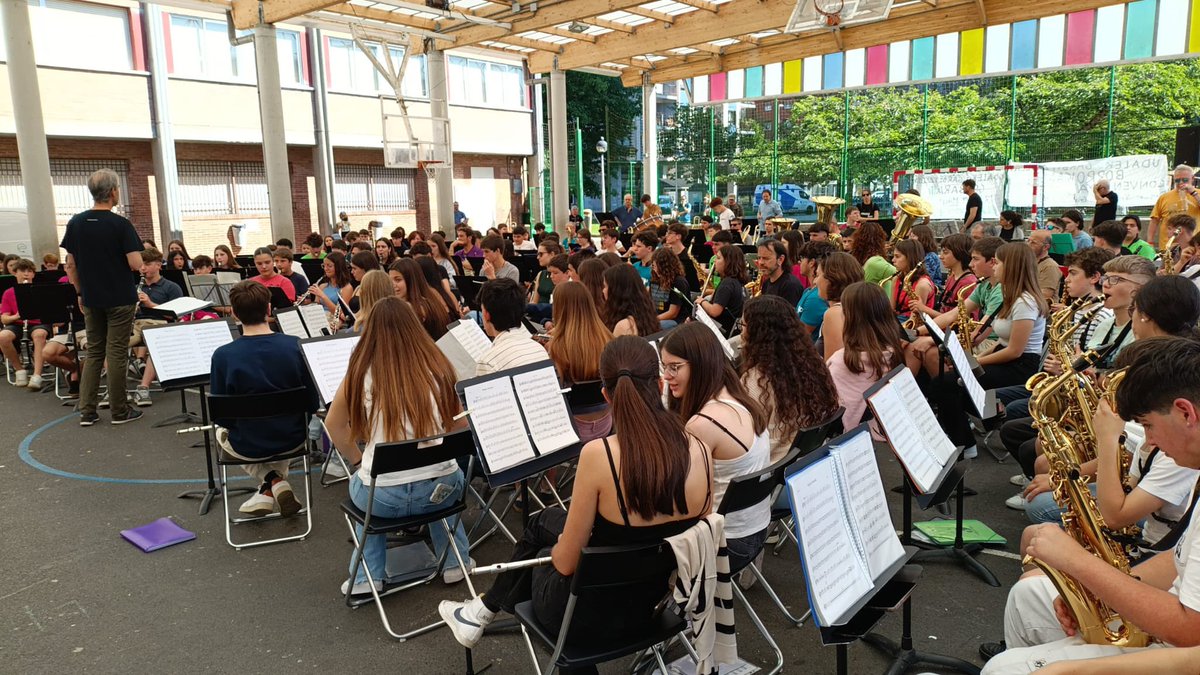 Unión de escuelas de música y danza tweet media