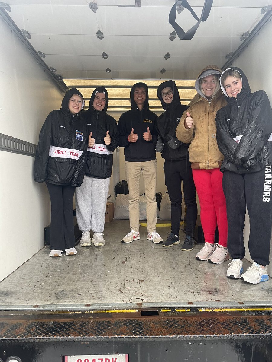 Rain doesn’t stop this crew from filling the truck! Drop your donations to FHS from 10am-noon today! <a href="/FPSchools/">Fairview Park City Schools</a>