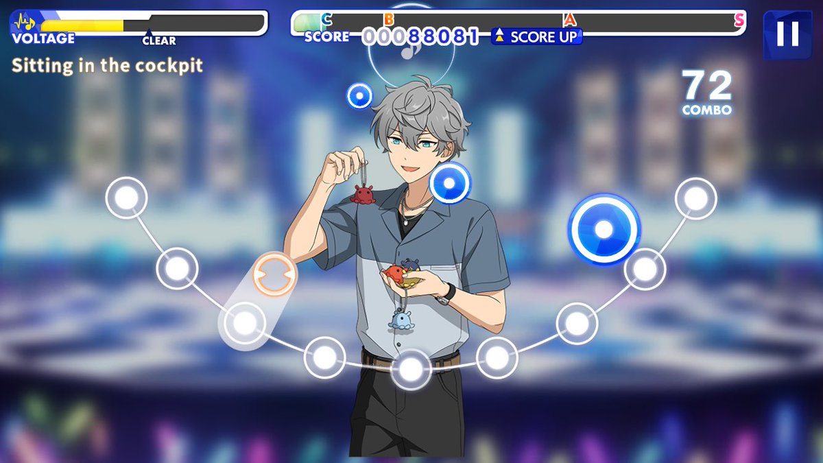 I think enstars should let us have three stars in the bg while playing like this
