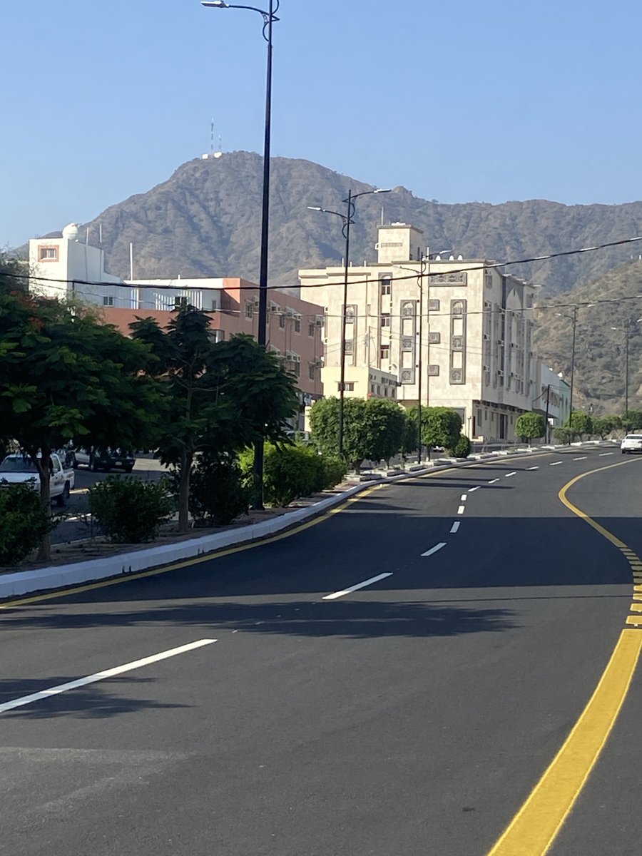 rijalalma002's tweet photo. خطوة تهدف لرفع كفاءة الطرقً  والإرتقـاء بمستوى الخدمات المقدمة للمواطن والمقيـم.
 
تواصل #بلدية_رجال_ألمع..

أعمـالهـا في إعـادة تخطـيـط وتحديد مسارات الطرق فيمـا يسهم بتحسين الـمشهد الحـضري ورفـع كفـاءة الـطرق و تـعـزيـز الـسـلامـة الـمروريــة https://t.co/HkEi20Fb6S