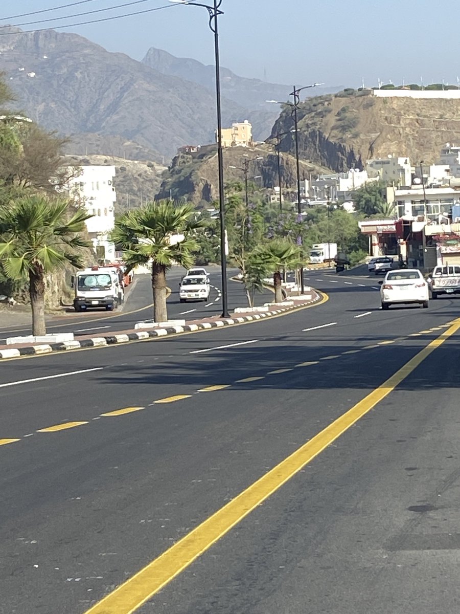 rijalalma002's tweet photo. خطوة تهدف لرفع كفاءة الطرقً  والإرتقـاء بمستوى الخدمات المقدمة للمواطن والمقيـم.
 
تواصل #بلدية_رجال_ألمع..

أعمـالهـا في إعـادة تخطـيـط وتحديد مسارات الطرق فيمـا يسهم بتحسين الـمشهد الحـضري ورفـع كفـاءة الـطرق و تـعـزيـز الـسـلامـة الـمروريــة https://t.co/HkEi20Fb6S