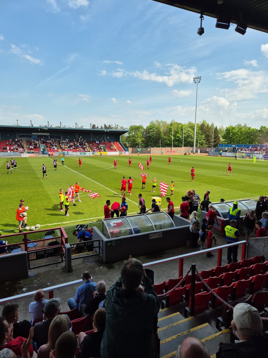 Another must win...
#SAFCvDFC