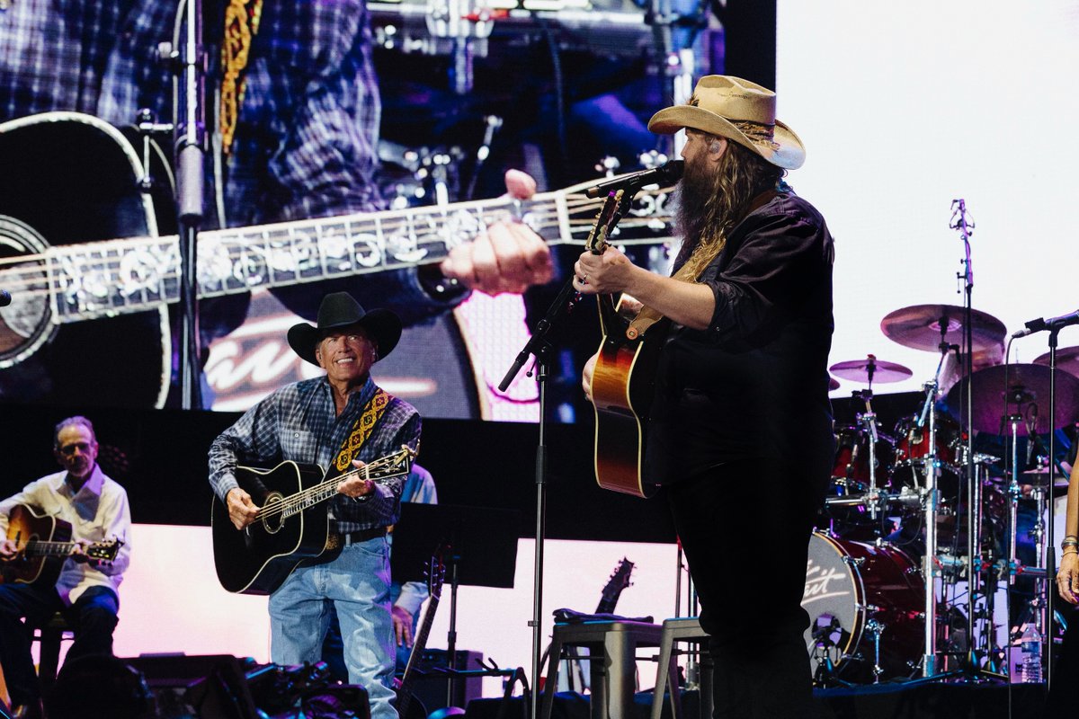 Are you ready for tonight?? George Strait kicks off in a just a few hours with special guests Chris Stapleton and Little Big Town! 🤠 What songs do you want to hear? ⬇️ Last chance for tickets: ow.ly/lEth50RwyKy Photo: Andy Barron