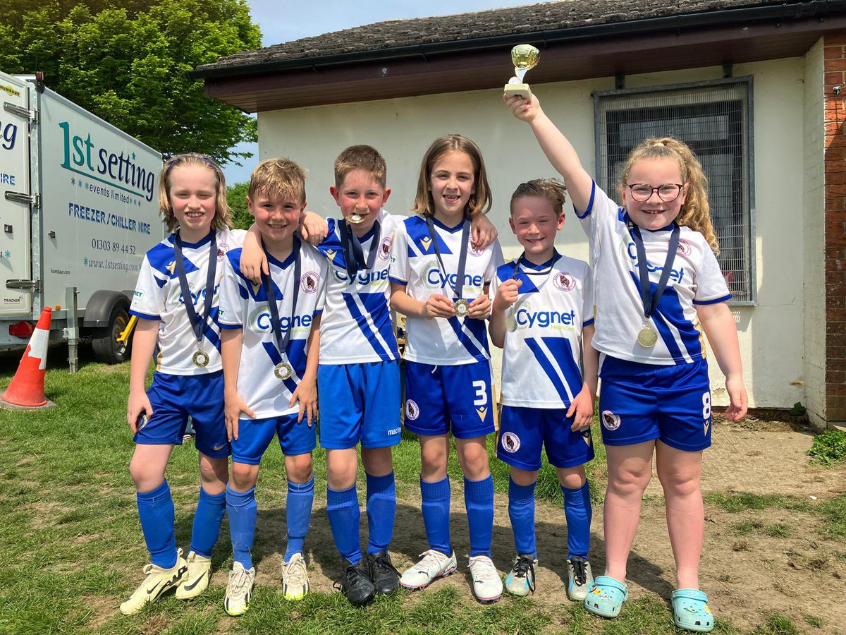 Congratulations to the U8 FC just who won the Wateringbury tournament 🏆🙌🏻🐻 #bearstedfc #bears #congratulations