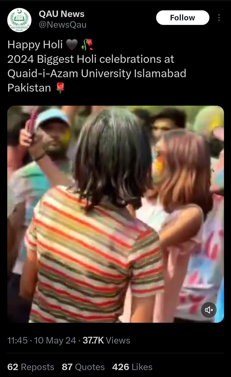 MuhammadTahaCh1's tweet photo. دنیا بھر میں لوگ فلسطینی مسلمانوں کے لئے جلوس نکال رہے اور ایک ہمارے پاکستان میں HOLI منائی جا رہی۔ https://t.co/chJXby45wg