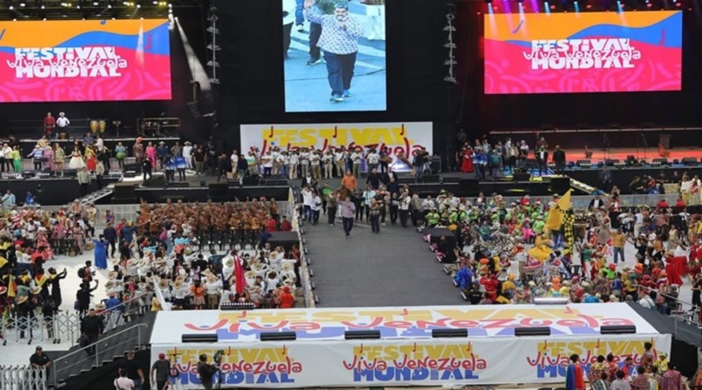 #NotiMippCI 📰🗞| Presidente Maduro inaugura Festival Mundial «Viva Venezuela». Lea más. ⏩mippci.gob.ve/index.php/2024… #VenezuelaExpresiónCultural