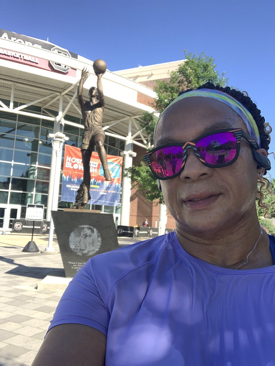 LIGODFE's tweet image. That 5 mile run 🏃🏾‍♀️ hit a little different today..if you know, you know. 
Here’s a health Carolina 
#inJesusnameweplay #gamecockgirl4life