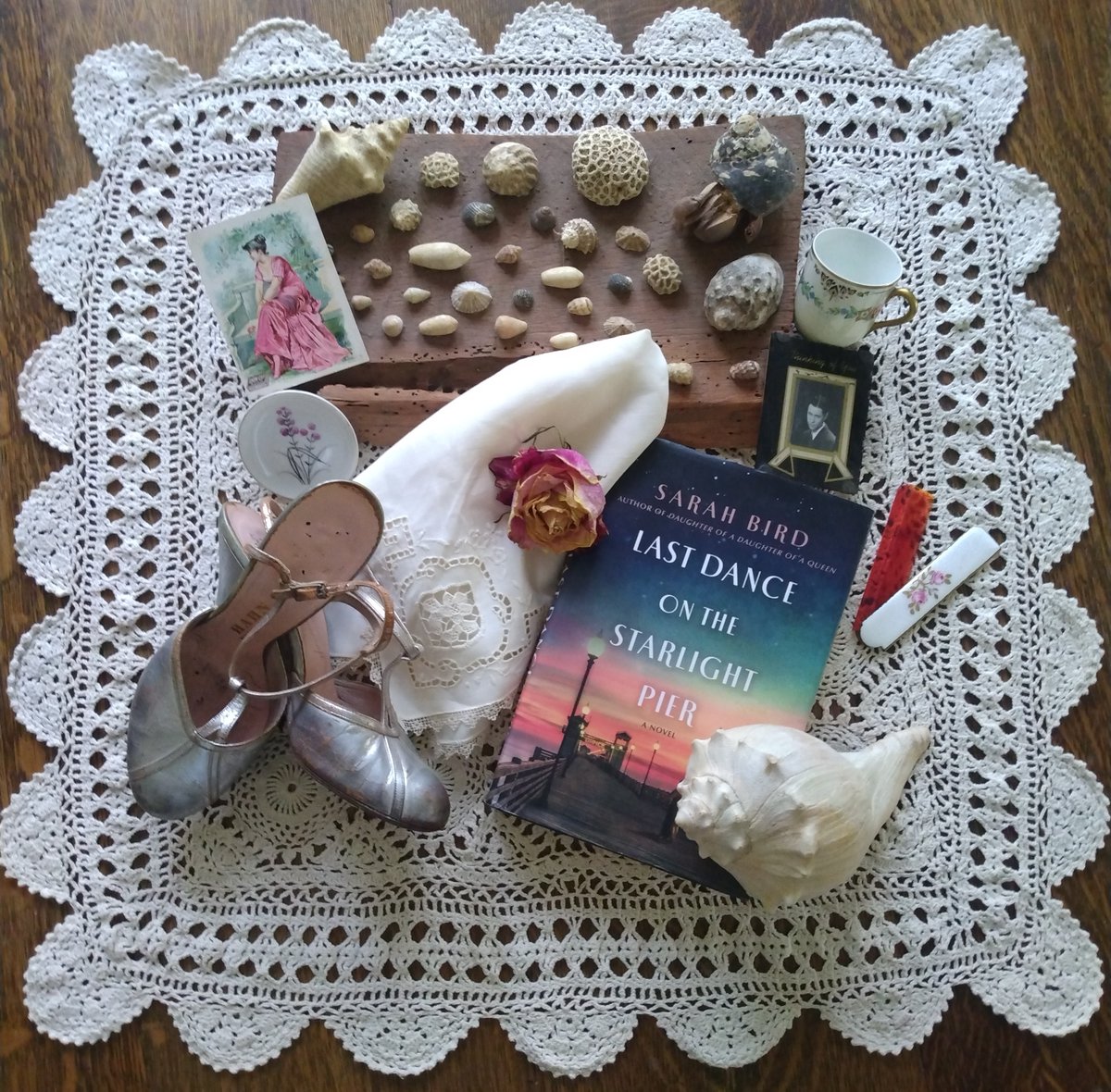 Readers of #HistoricalFiction my #lindyhop #dance peeps #vintagefashion lovers who like to #read I've got a #book for you! LOVED it! Full review on the blog

#amreading #bookreview #1930s #historicalromance #comingofage #swingdance #lindyhopper #vintage #dancemarathon #galveston