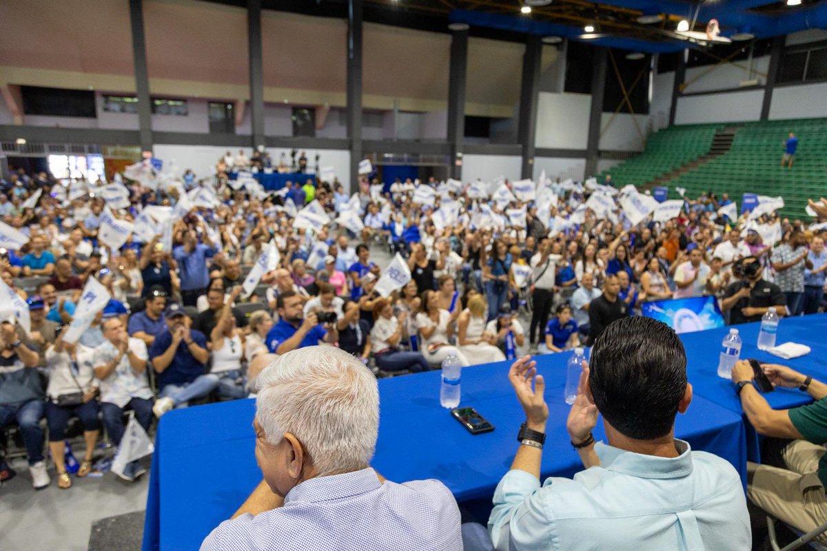 San Juan | Casa llena del equipo electoral y de movilización de nuestro gobernador Pedro R. Pierluisi. ¡Gracias por el respaldo! Seguimos trabajando hasta llegar a la meta. #RepresentantexAcumulación #RodríguezAguiló #VamosPorLaCámara