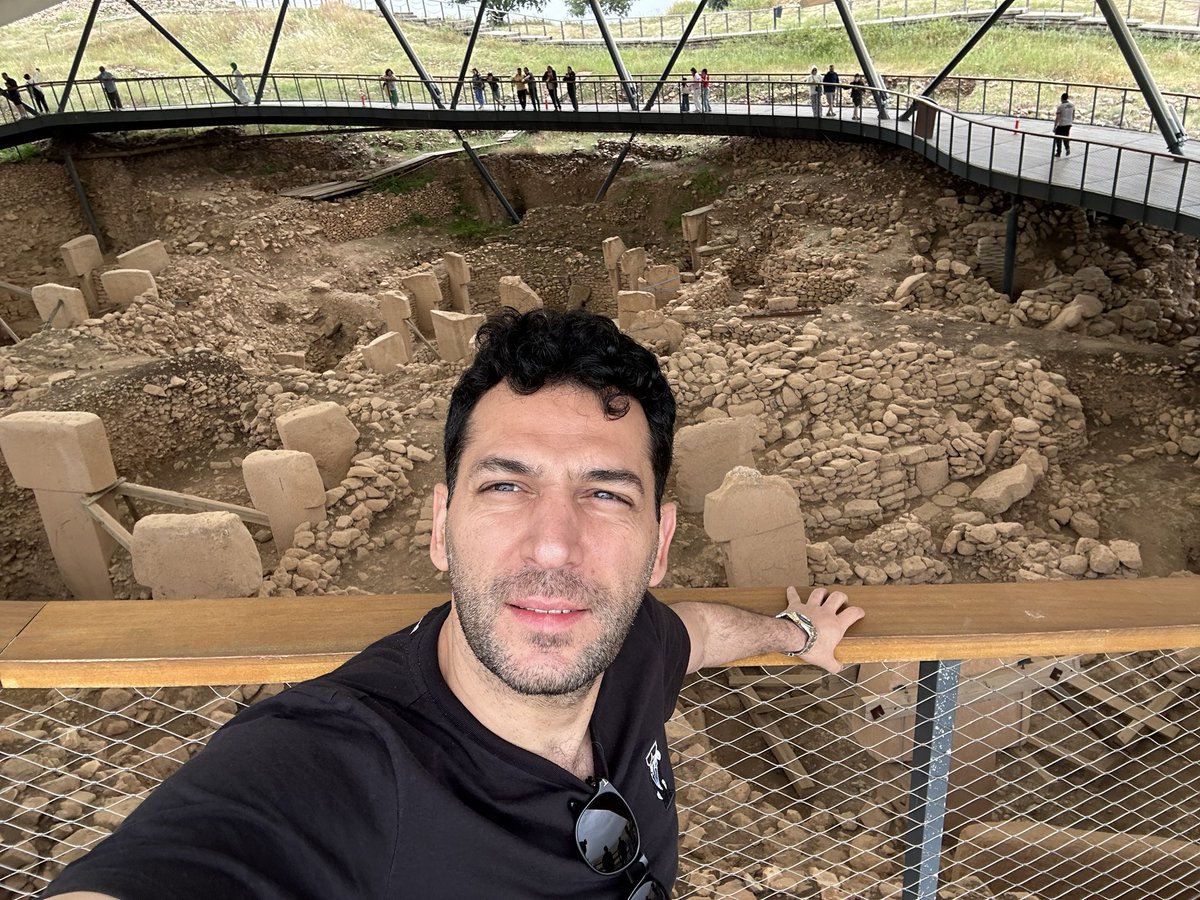 Journey back 12,000 years ago...
Göbeklitepe, the zero point of history, is the oldest known structure in human history, located in Turkey. It was the center where people worshiped together in the Neolithic period.
We live in the oldest lands in human history. Isn't it amazing!
I