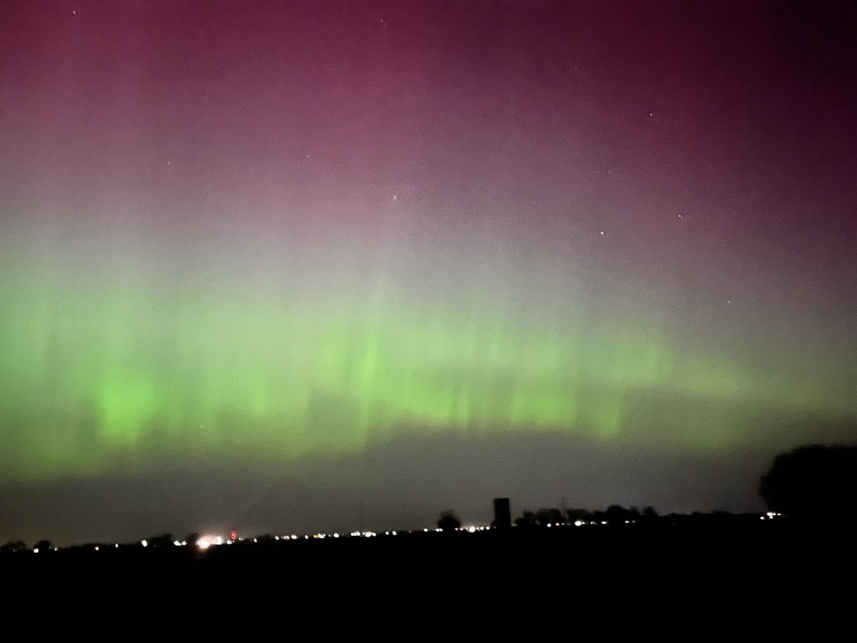 MBalgopal's tweet photo. Light show last night in eastern Colorado https://t.co/q0T4AR7QGZ