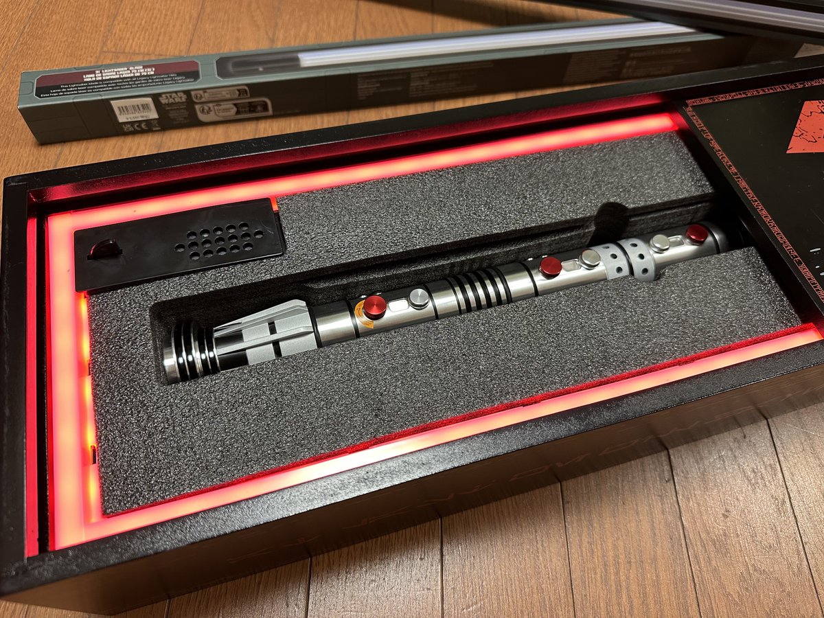 ダースモール　25周年ライトセーバー　世界限定リミテッドエディション　レガシー 海外ディズニーパーク限定「ダース・モールのライトセーバー」に触っ