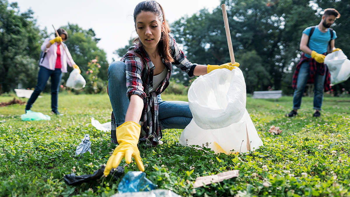 May 14th is the Provincial Day of Action on Litter. 🗓️ Do your part by not littering, putting waste in the garbage bin, recycling items right, and keeping our neighbourhoods clean!🗑️