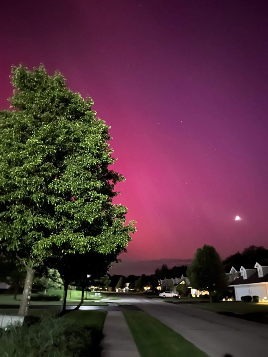 CCASH90's tweet image. This was such a beautiful experience, Northern Lights in #Pittsburgh wowwwww is all I could say 🤩 #NortherLights #Auroraborealis @WPXI @NWSPittsburgh