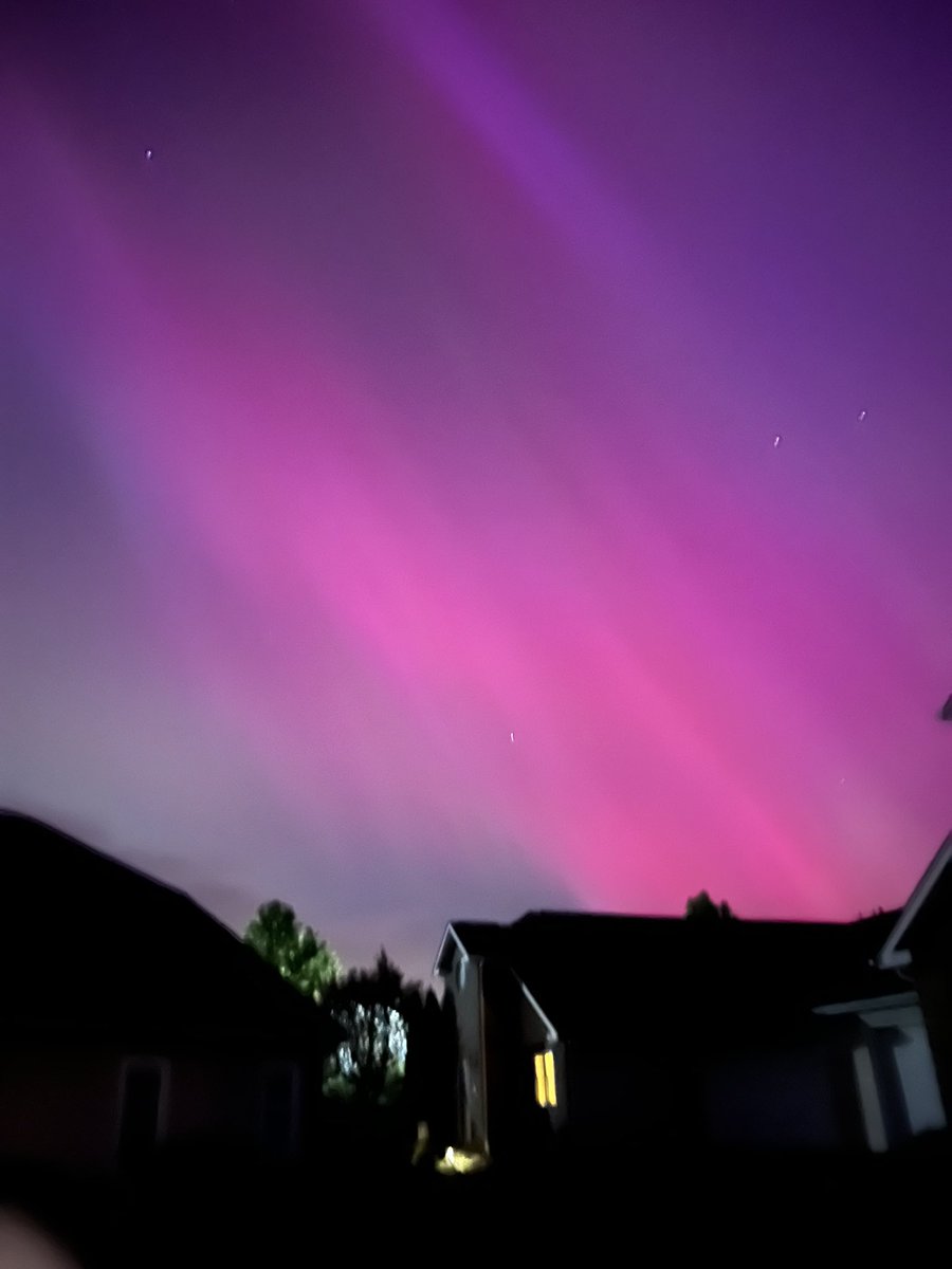 CCASH90's tweet image. This was such a beautiful experience, Northern Lights in #Pittsburgh wowwwww is all I could say 🤩 #NortherLights #Auroraborealis @WPXI @NWSPittsburgh