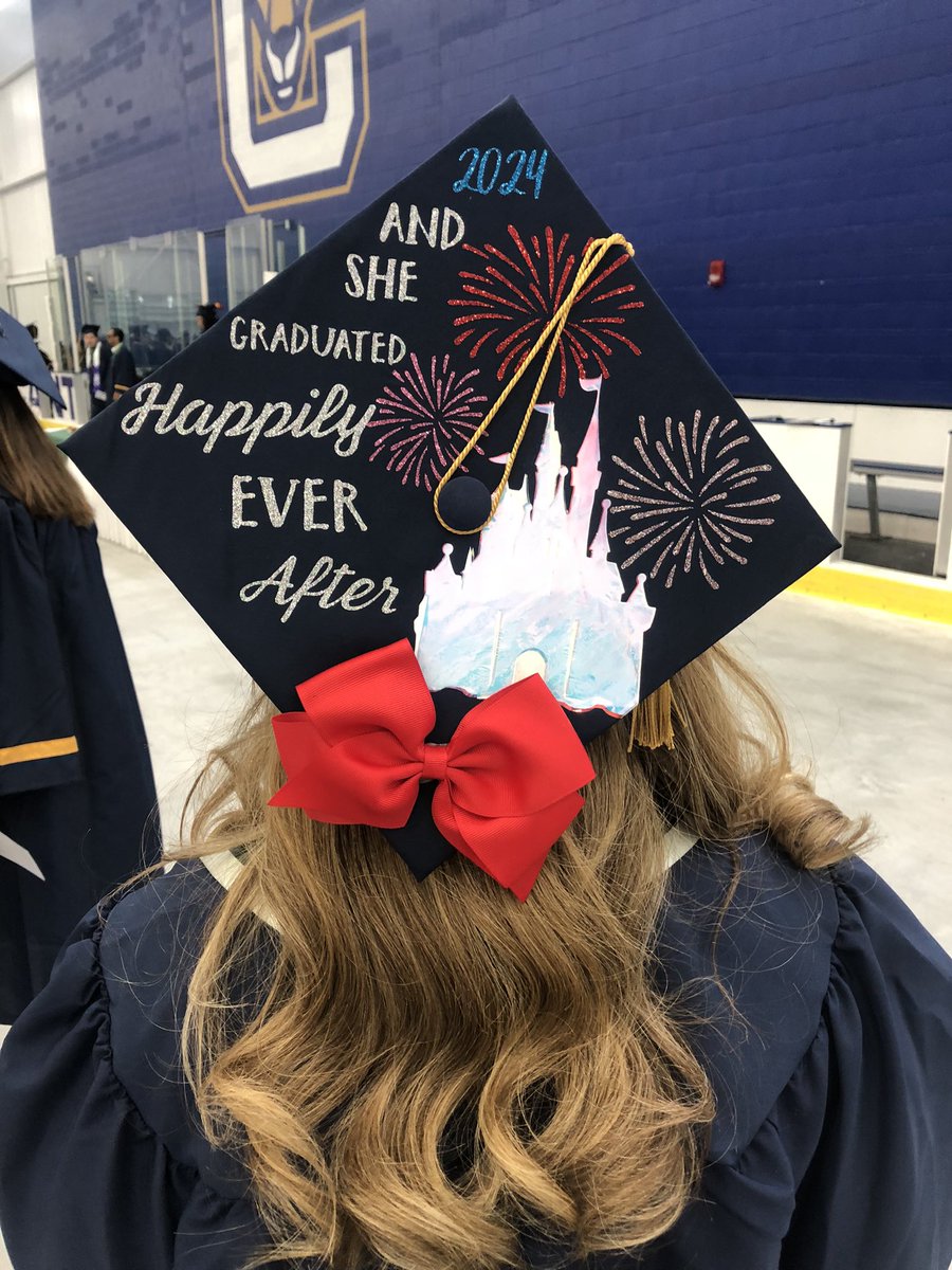 Our graduates are professionals in the mortarboard game 🎓
Well done, #classof2024SUNY