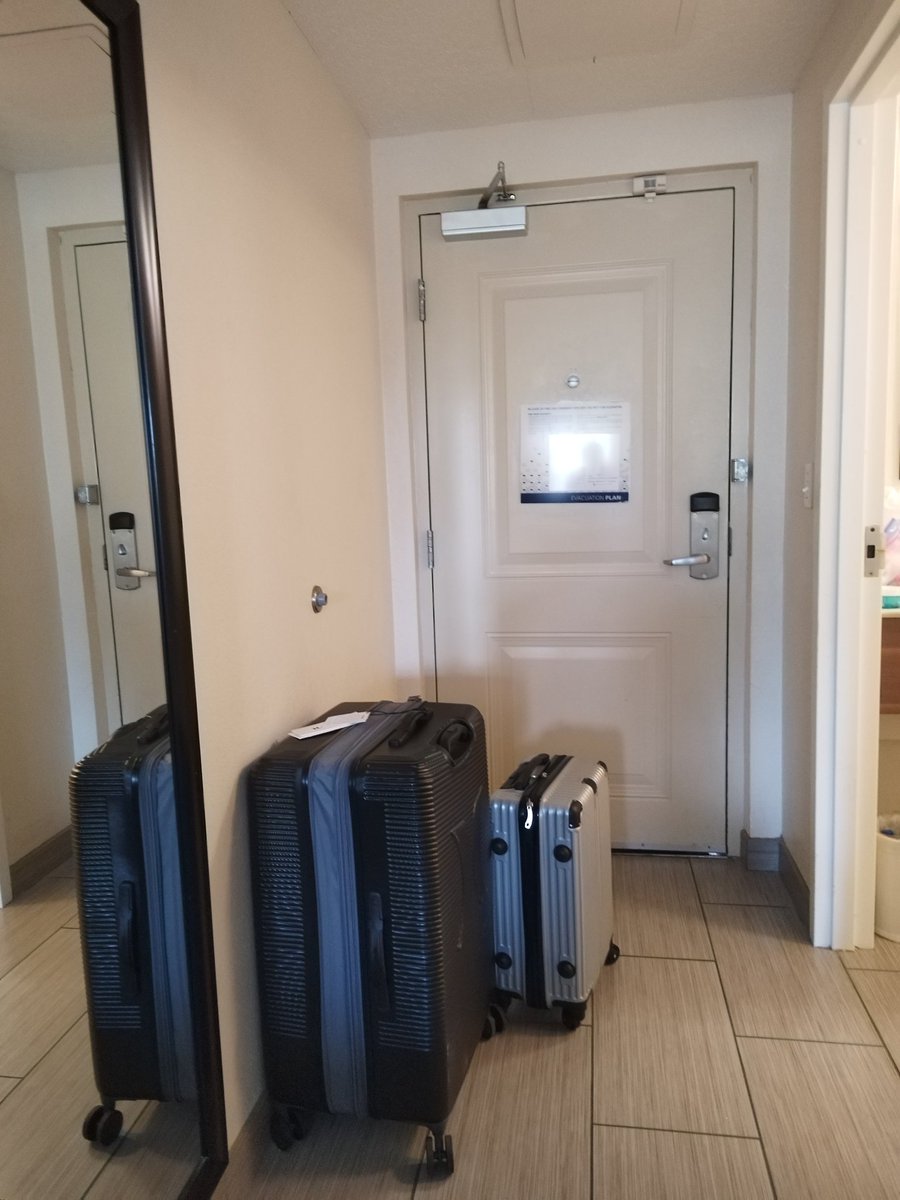 Cordel2022's tweet image. Still On Vacation, Moving To Another Hotel Just For Tonight Then Come Back Tomorrow Again In This Hotel🙄🤣

#Barda 
#GetOutAndExplore 
#LiveLifeToTheFullest