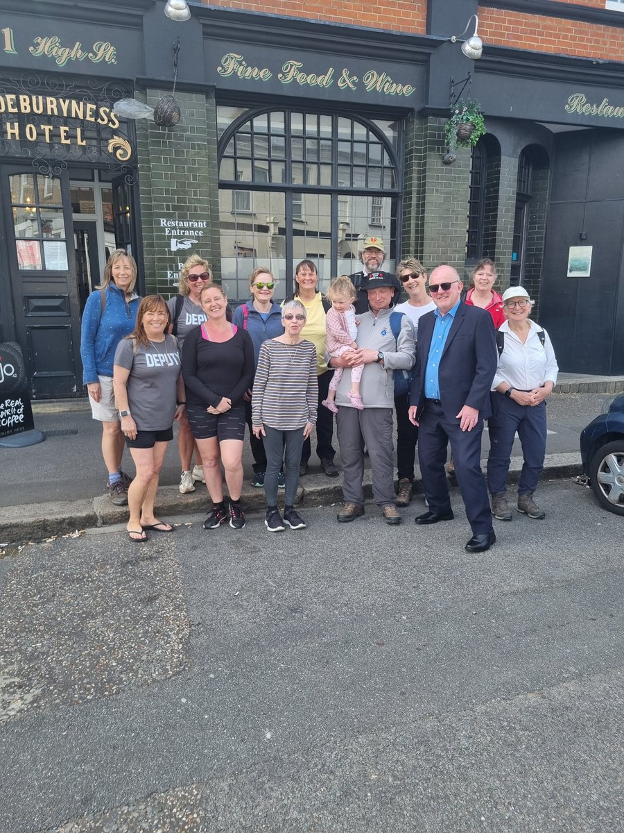 Essex_HS's tweet photo. FINISHED! My thanks to all the 15 walkers who joined me on our 12 mile walk and to Cllr John Harland who kindly took time out of his day to welcome us at the finish. https://t.co/aT7iUxtPGQ