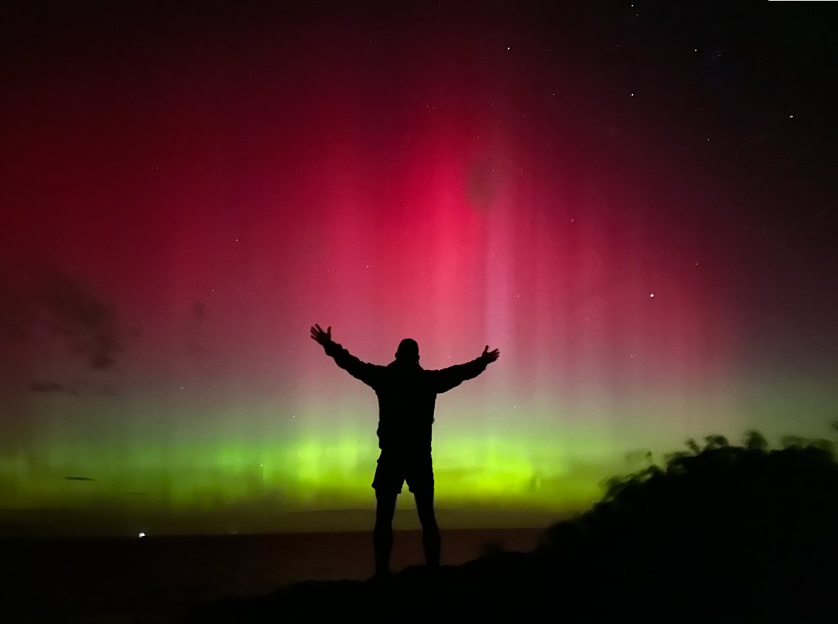#AuroraAustralis blowing up just south of #melbourne