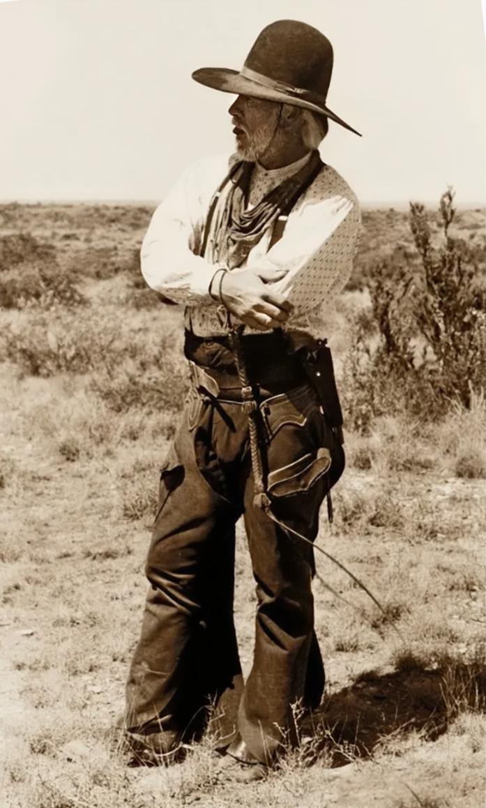 TracesofTexas's tweet image. The Texas Quote of the Day:

"Well, Gus; there you go. I guess this will teach me to be more careful about what I promise people in the future."

------- Woodrow Call in "Lonesome Dove" after burying Augustus "Gus"  McCrae