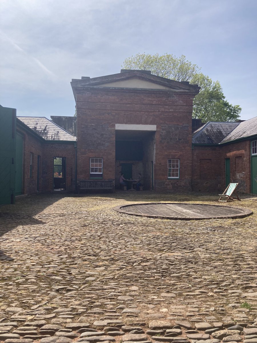 Working in the sun in the glorious courtyard of Silverton Park Stables - thank you <a href="/LandmarkTrust/">The Landmark Trust</a> for this opportunity - our students are making the most out of it!