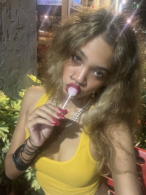 Type shiiiii https://t.co/o5hF4fw9aU