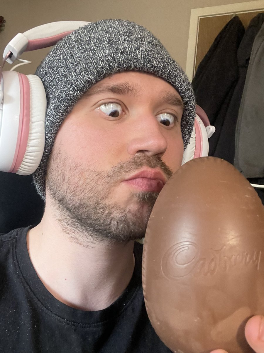 I’m doing a subathon right now if you’d like to come watch and support! 
twitch.tv/yamimash